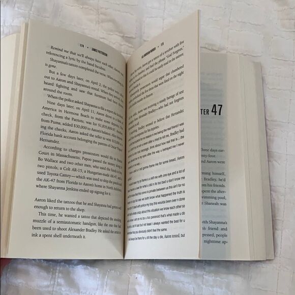 𝅺❤ 3/$20 The Rise and Fall of Aaron Hernandez book - Picture 4 of 4